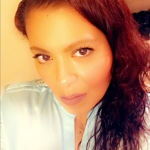 Meet your Posher, Adriana